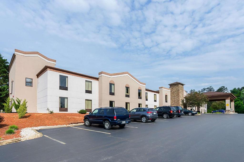 Quality Suites Altavista – Lynchburg South - main image