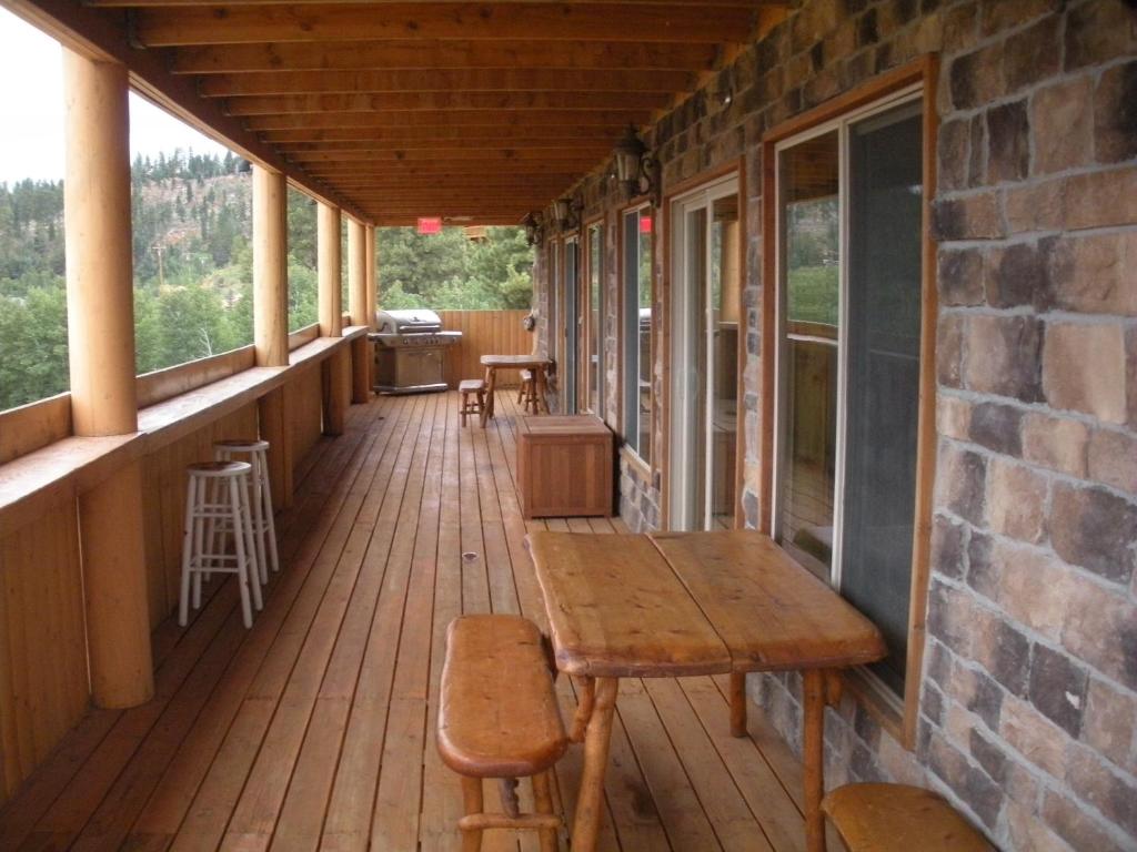 The Lodge at Duck Creek - image 7