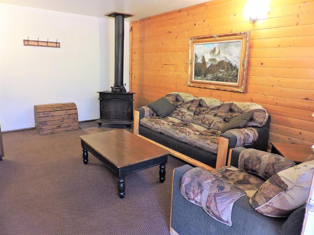 Pinewoods Resort and RV Park - image 4