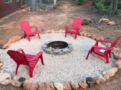 Ute Mountain Cabin - image 13