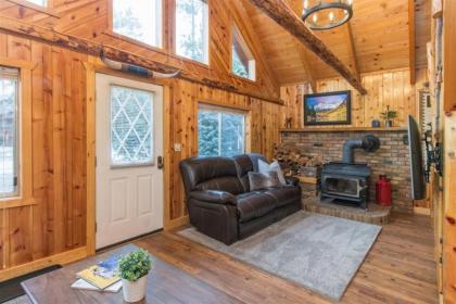 Duck Creek Cozy Cabin - image 9