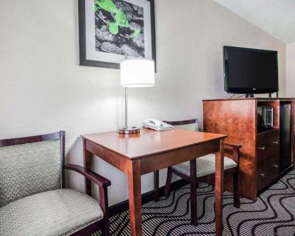 Quality Inn & Suites Altoona - Des Moines - image 8