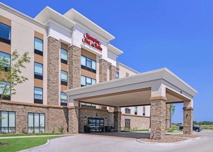 Hampton Inn and Suites Altoona-Des Moines by Hilton - main image