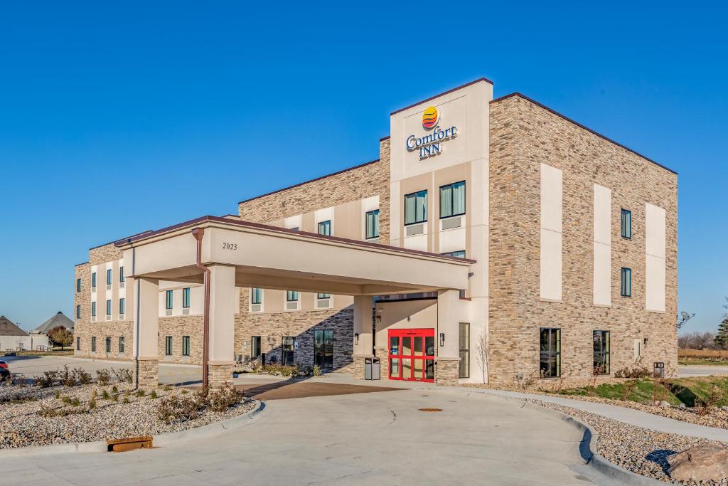 Comfort Inn Altoona-Des Moines - main image