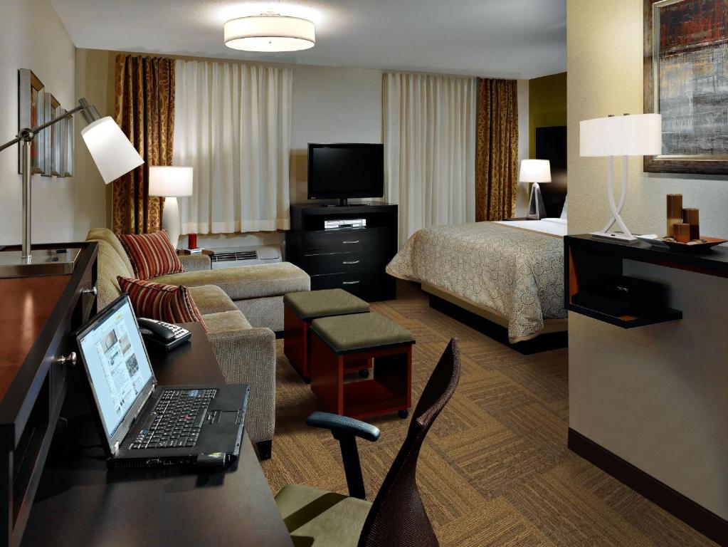 Staybridge Suites Eau Claire - Altoona an IHG Hotel - image 2