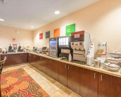 Comfort Suites Altoona - image 9