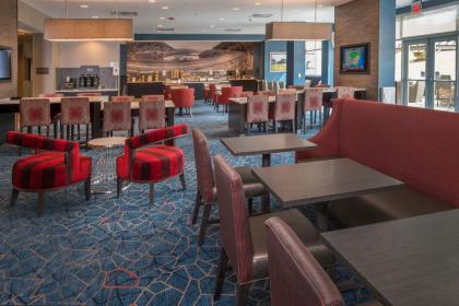 Fairfield Inn & Suites by Marriott Altoona - image 15