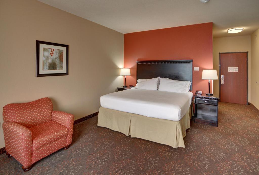 Holiday Inn Express Hotel and Suites Altus an IHG Hotel - image 4