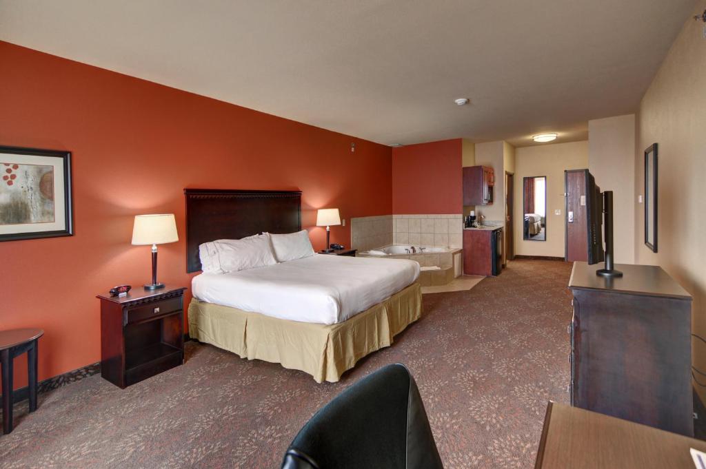 Holiday Inn Express Hotel and Suites Altus an IHG Hotel - image 5