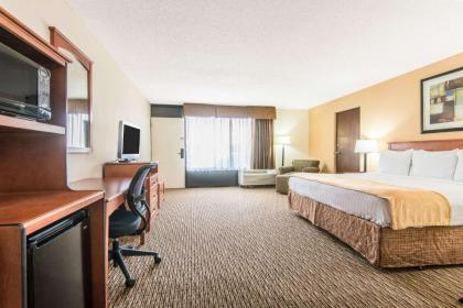 Days Inn by Wyndham Altus - image 2