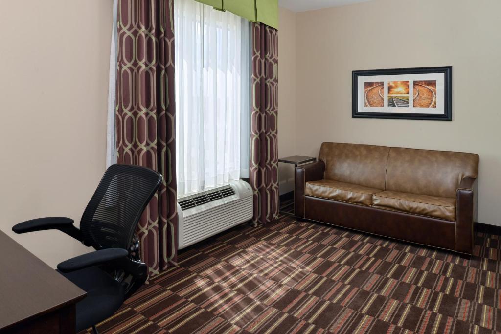 Holiday Inn Express Alva an IHG Hotel - image 5