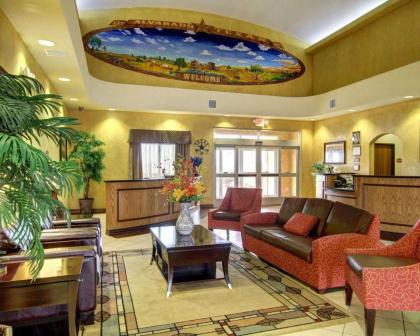 Comfort Inn & Suites Alvarado - image 2