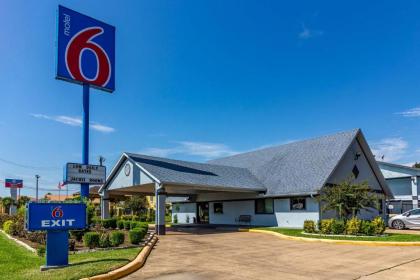 Motel 6-Alvin TX - image 10