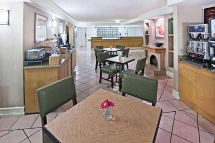 La Quinta Inn by Wyndham Amarillo Mid-City - image 3