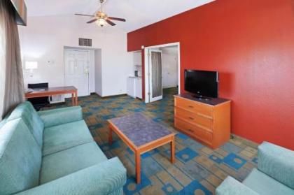 La Quinta Inn by Wyndham Amarillo Mid-City - image 5