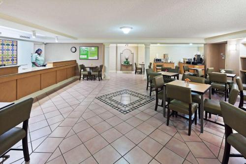 La Quinta Inn by Wyndham Amarillo West Medical Center - image 5