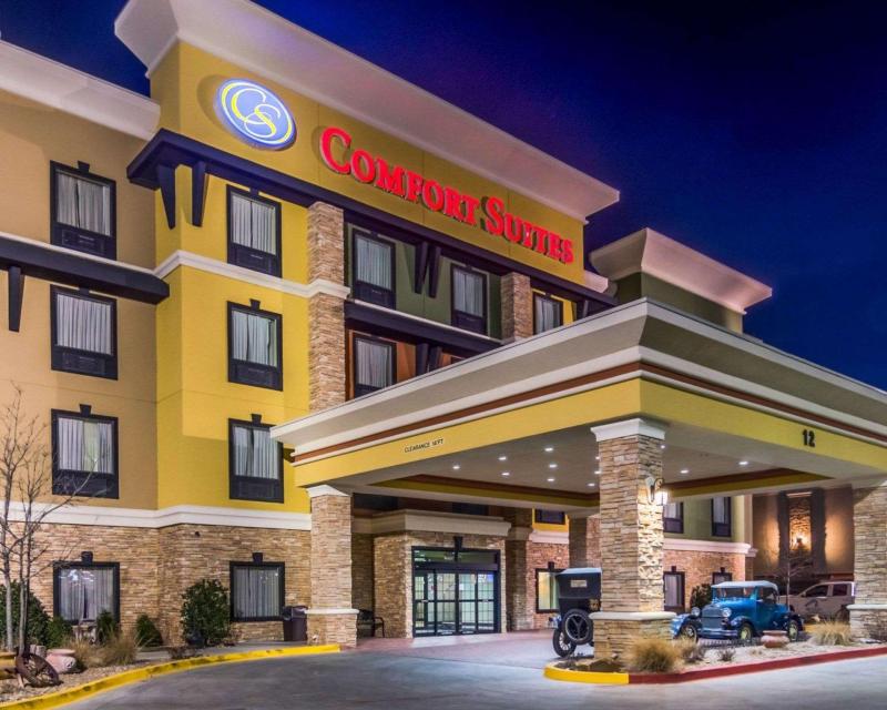 Comfort Suites Amarillo - image 3