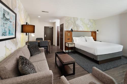 Embassy Suites Amarillo Downtown - image 5