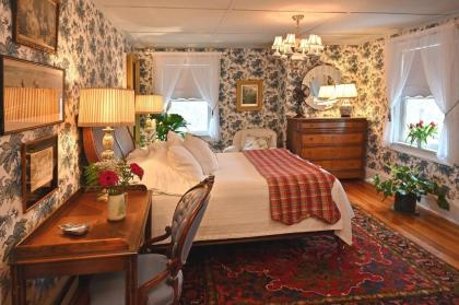 Hilltop House Bed & Breakfast - image 7