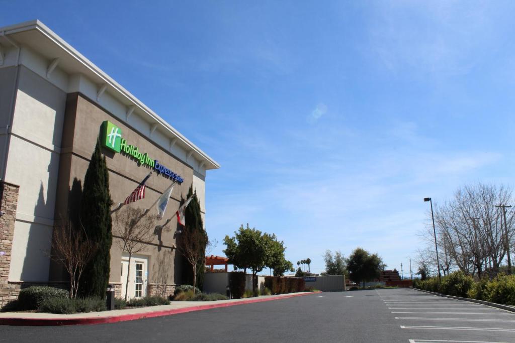 Holiday Inn Express Hotel & Suites Napa Valley-American Canyon an IHG Hotel - main image