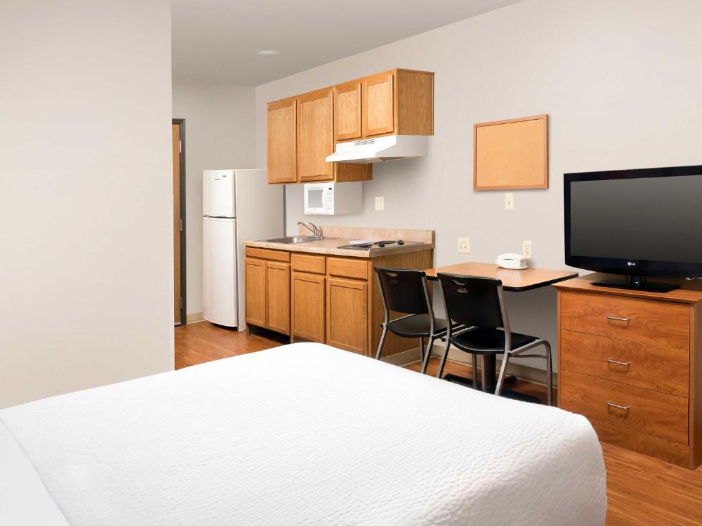 Woodspring Suites Provo American Fork - image 3