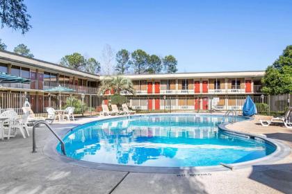 Quality Inn Americus - image 12