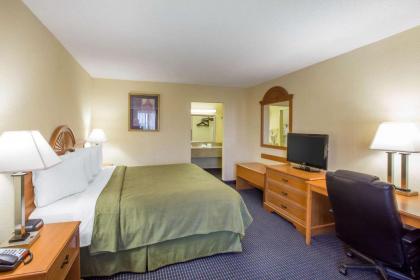 Quality Inn Americus - image 5