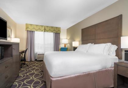 Holiday Inn Express Hotel & Suites Ames an IHG Hotel - image 11