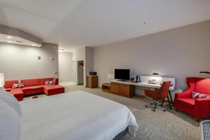 Hilton Garden Inn Ames - image 12