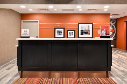 Hampton Inn and Suites Ames IA - image 7