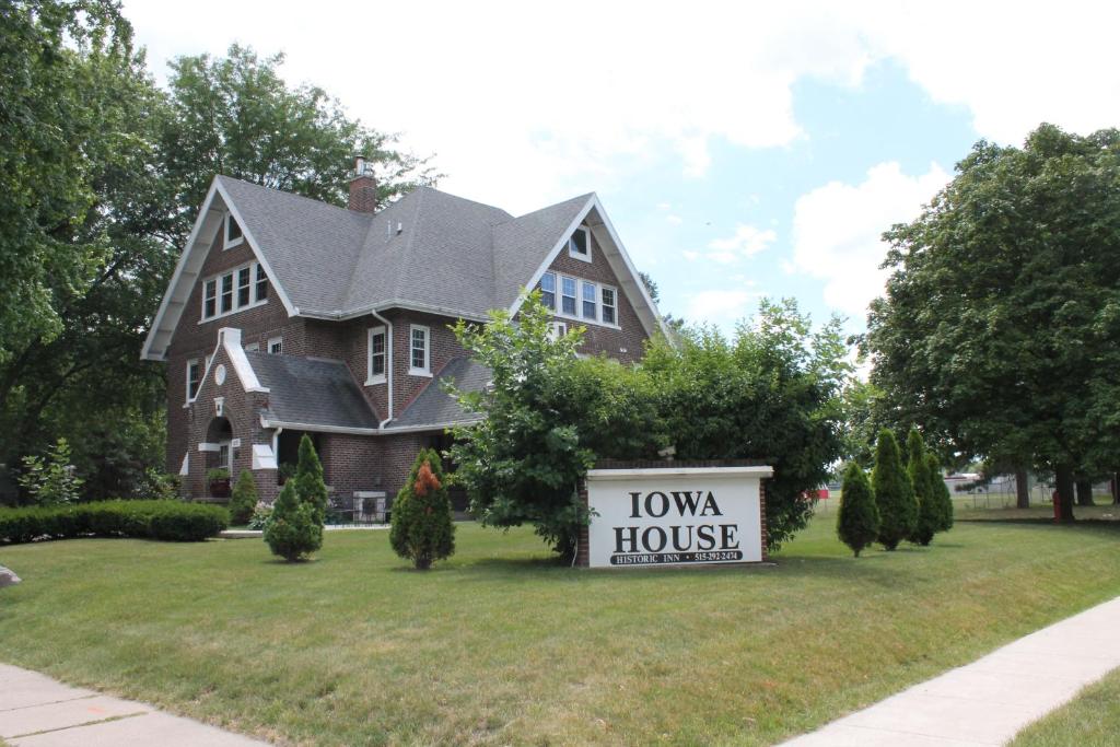 Iowa House Historic Inn - image 2