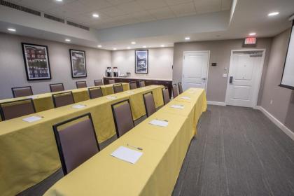 Hampton Inn by Hilton Amesbury MA - image 3