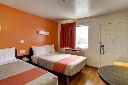 Motel 6-Amherst OH - Cleveland West - Lorain - image 12