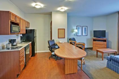 Candlewood Suites Buffalo Amherst an IHG Hotel - image 8