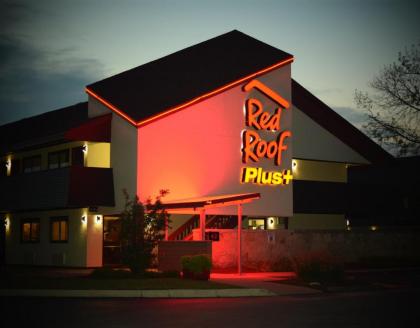 Red Roof Inn PLUS+ University at Buffalo - Amherst - image 8