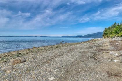 Rustic Guemes Beach Cabin - image 8