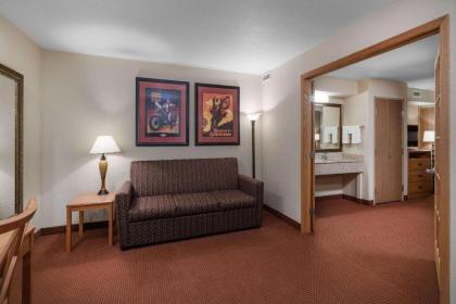 AmericInn by Wyndham Anamosa - image 15