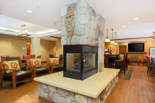 Hampton Inn Anchorage - image 4