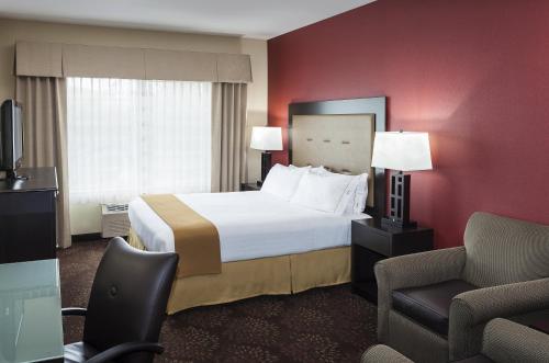 Holiday Inn Express Anchorage an IHG Hotel - image 2