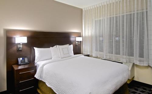 TownePlace Suites by Marriott Anchorage Midtown - image 2