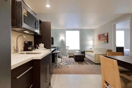 Home2 Suites by Hilton Anchorage/Midtown - main image