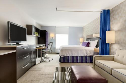 Home2 Suites by Hilton Anchorage/Midtown - image 2