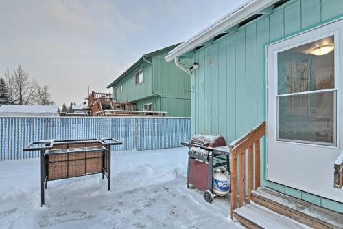 Quaint Ranch Home with Yard in Midtown Anchorage! - image 5