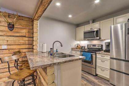 Rustic Anchorage Hideaway Minutes from Trails - image 9