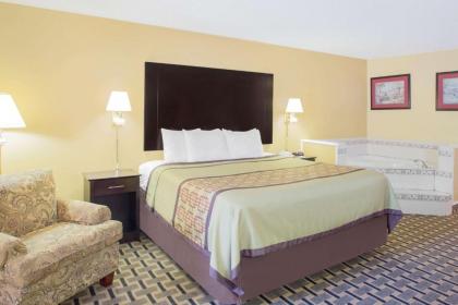 Days Inn by Wyndham Andalusia - image 7