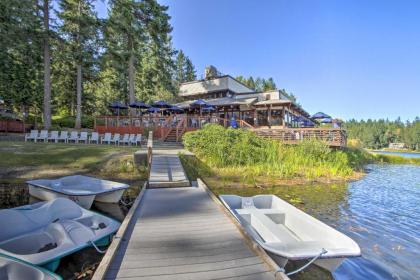 Anderson Island Home with Yard and Hot Tub by Beaches! - image 13