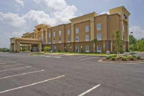 Hampton Inn Anderson/Alliance Business Park - image 5