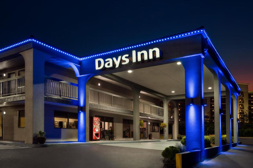 Days Inn by Wyndham Anderson - main image