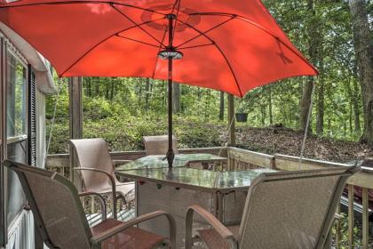 Lovely Lakefront Home with Deck Kayak Available - image 14