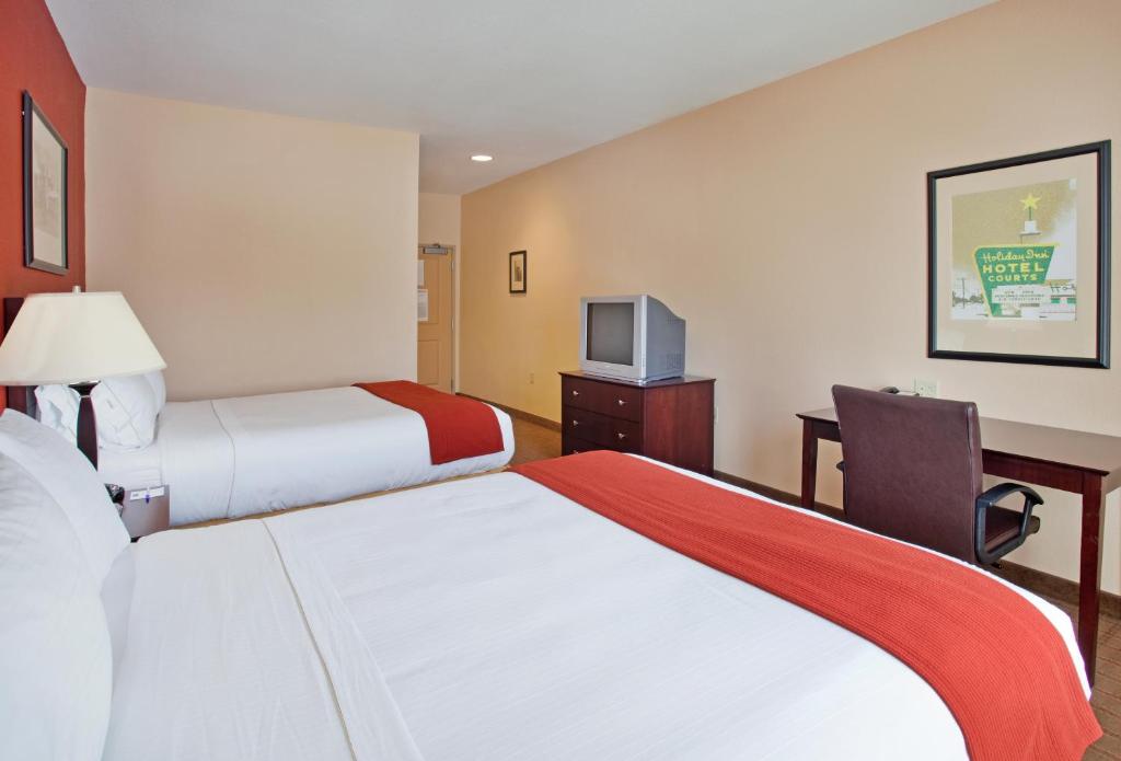 Holiday Inn Express & Suites East Wichita I-35 Andover an IHG Hotel - image 4